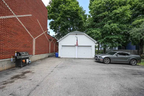 1022 Hayward Street Manchester NH 03103