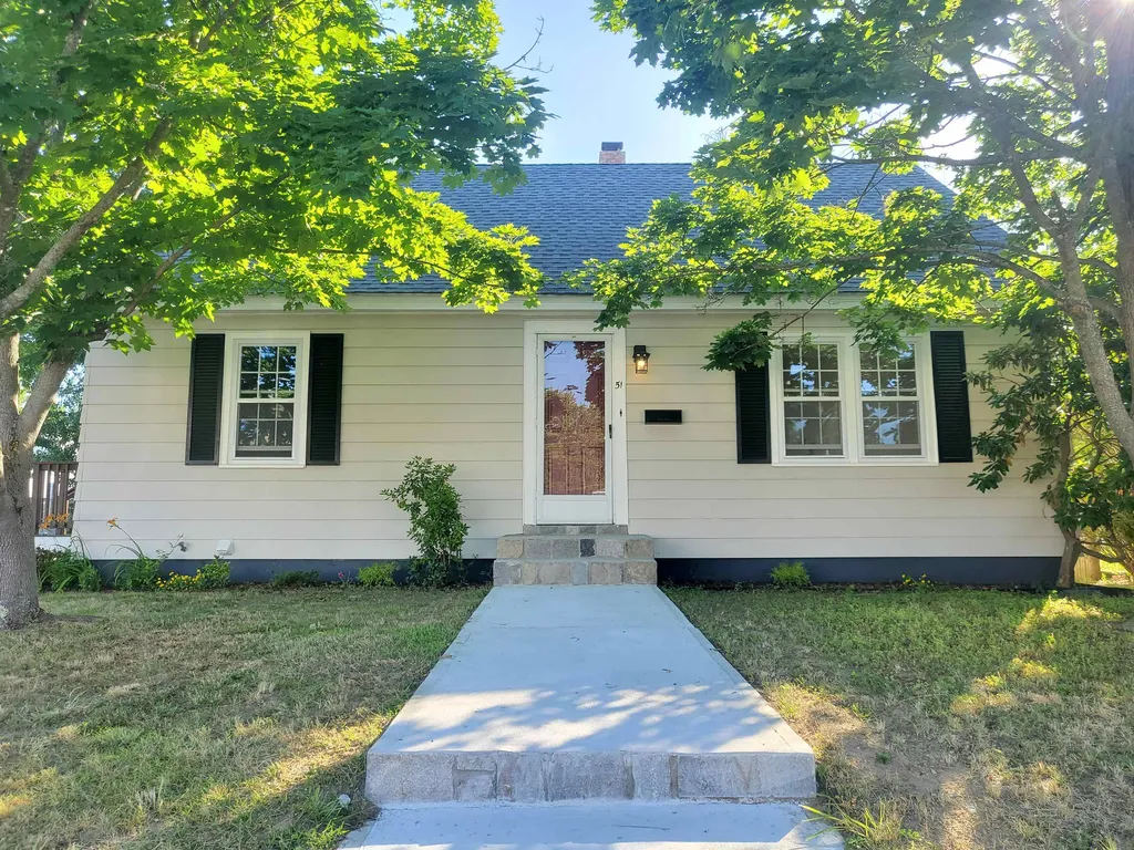 51 Lund Street Nashua NH 03060