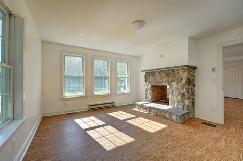 108 Mill Road North Hampton NH 03862