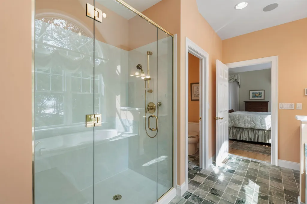 15 Freemans Way Hollis NH 03049