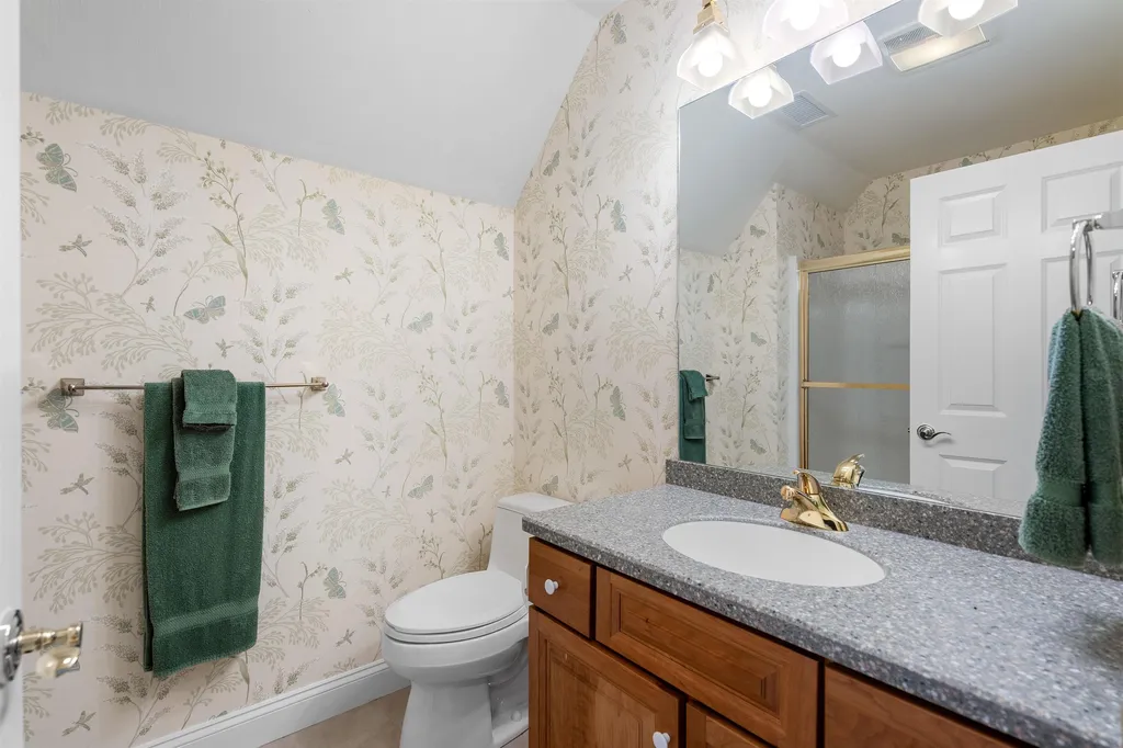 15 Freemans Way Hollis NH 03049