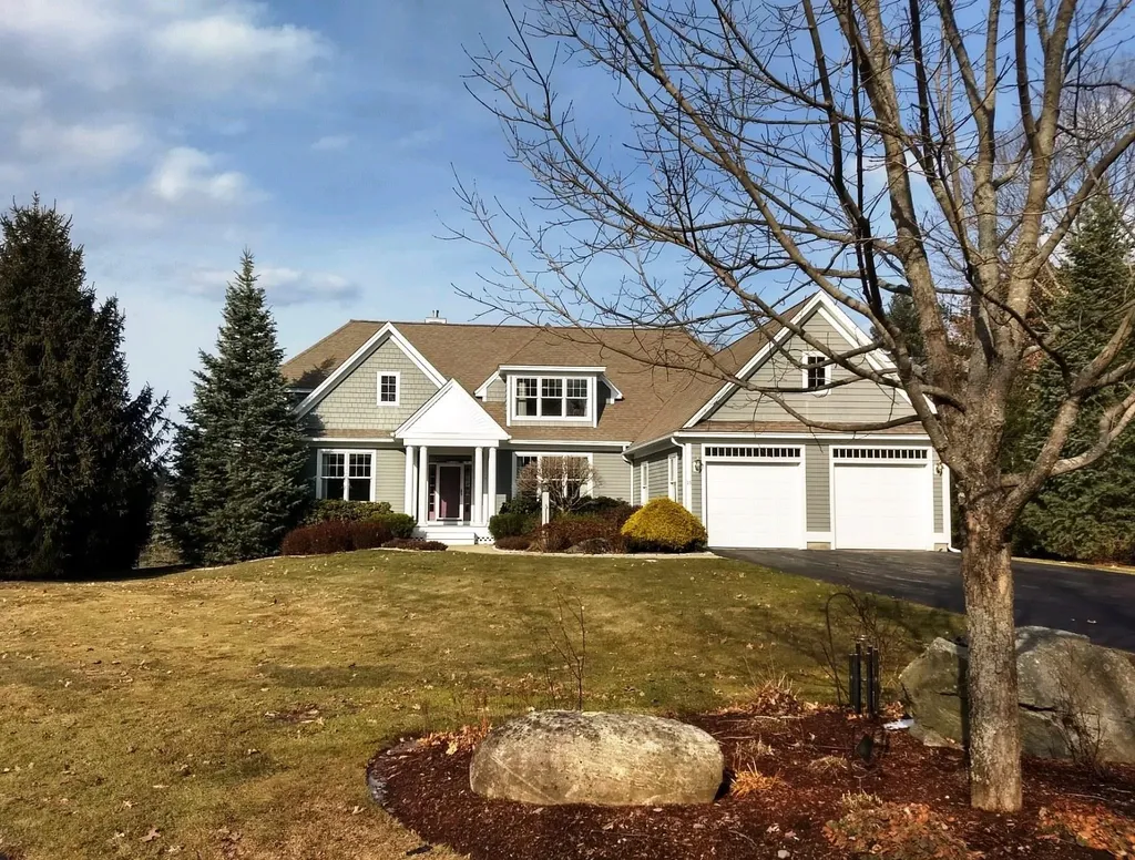 15 Freemans Way Hollis NH 03049