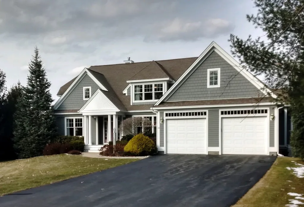 15 Freemans Way Hollis NH 03049