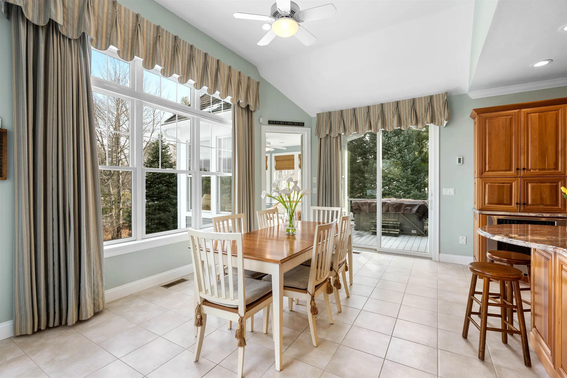 15 Freemans Way Hollis NH 03049