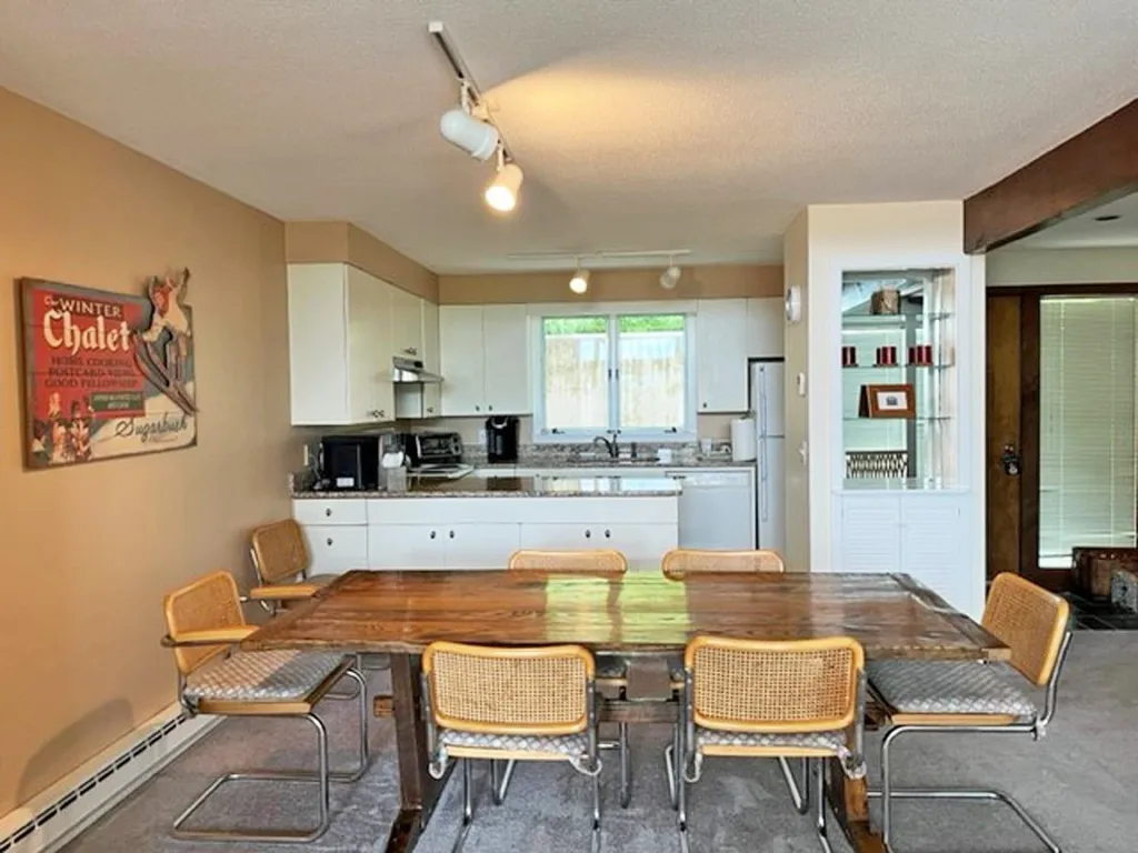 105 Forum Drive Warren VT 05674