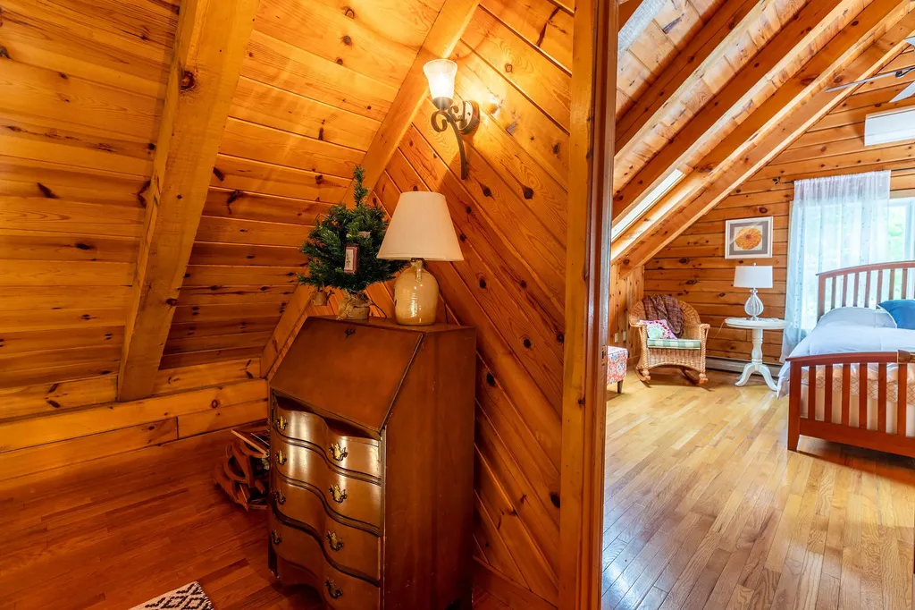 70 Flynn Hollow Road Sunderland VT 05250