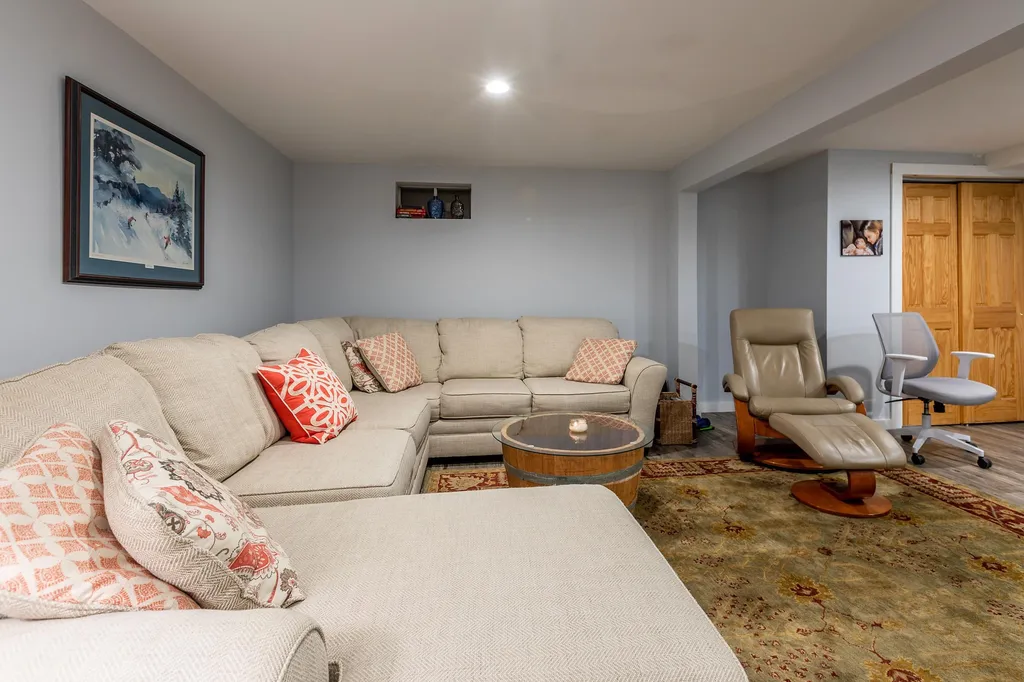 70 Flynn Hollow Road Sunderland VT 05250