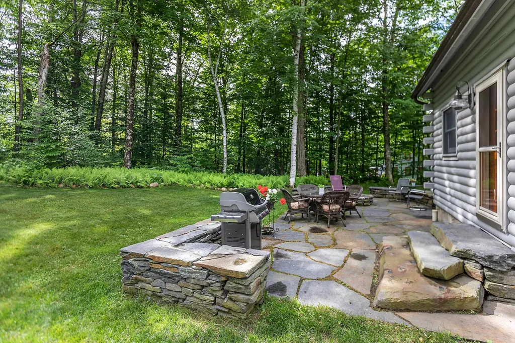 70 Flynn Hollow Road Sunderland VT 05250