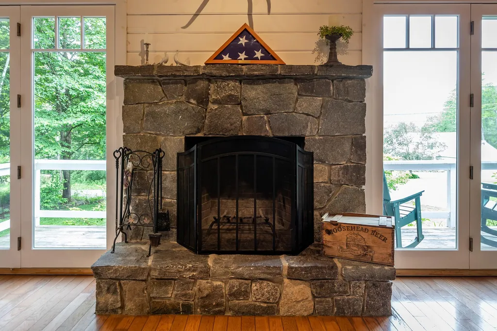 70 Flynn Hollow Road Sunderland VT 05250