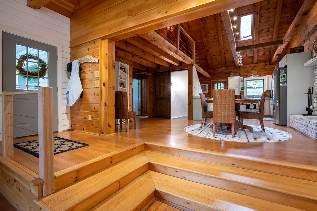 70 Flynn Hollow Road Sunderland VT 05250