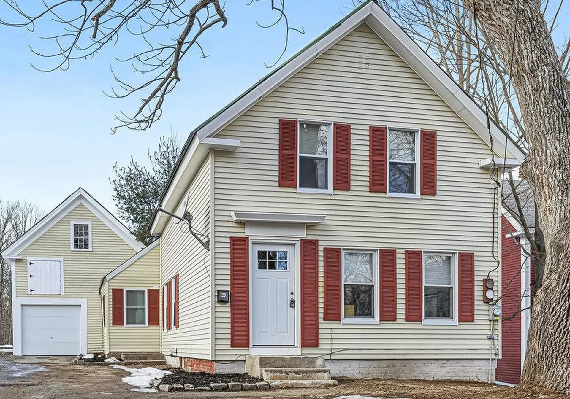 29 Tappan Street Farmington NH 03835
