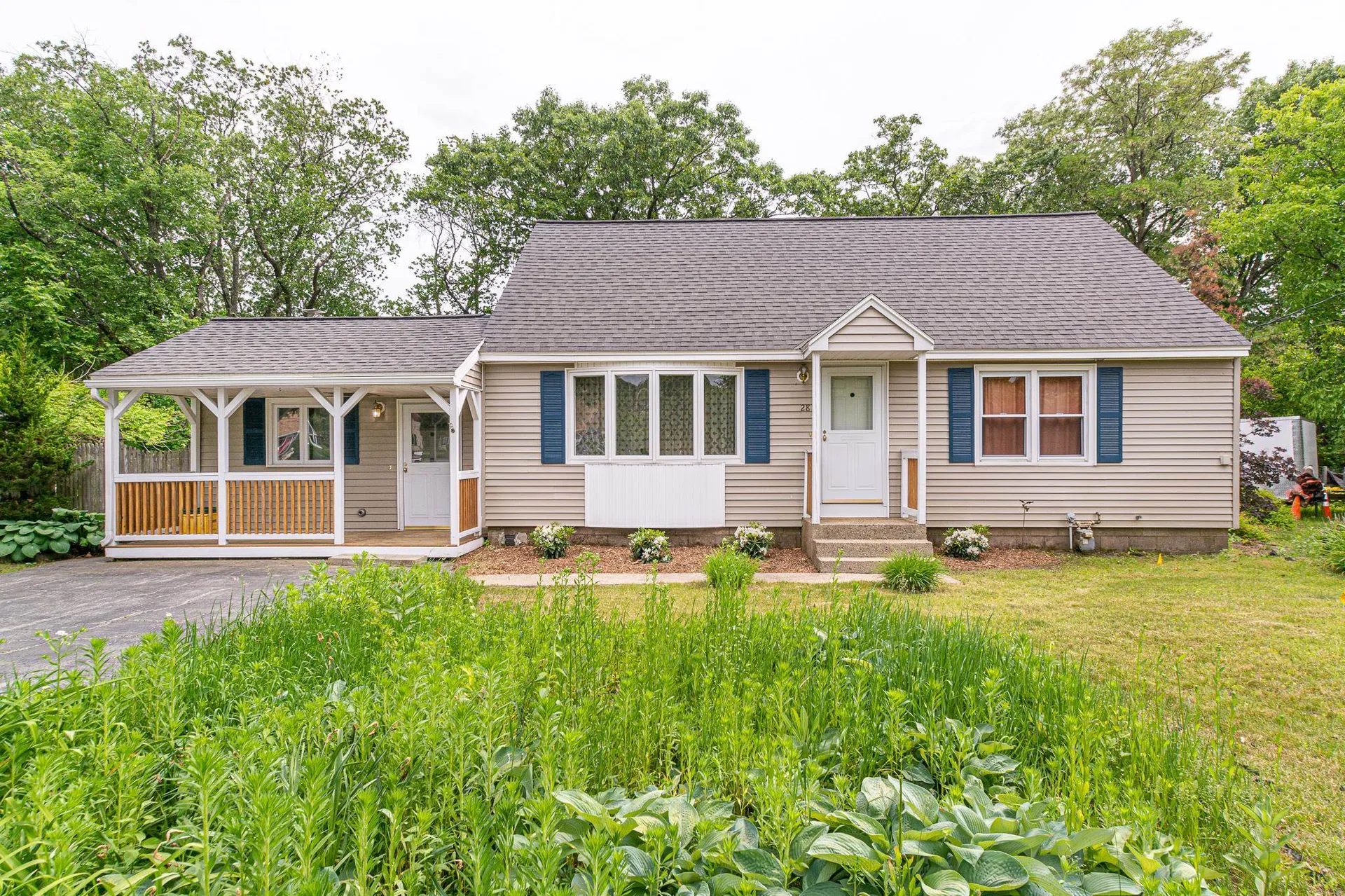 28 Tampa Street Nashua NH 03064