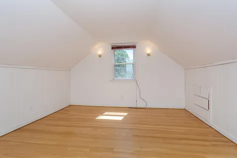 28 Tampa Street Nashua NH 03064