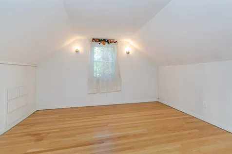 28 Tampa Street Nashua NH 03064