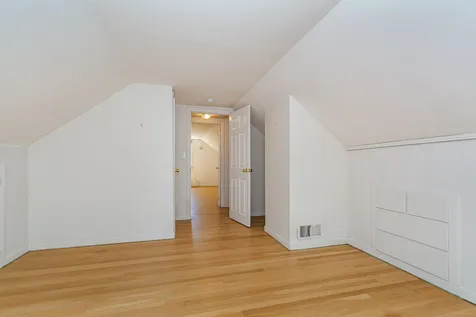 28 Tampa Street Nashua NH 03064