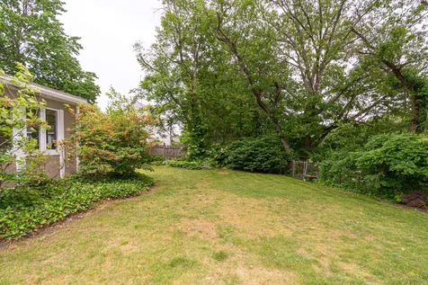 28 Tampa Street Nashua NH 03064