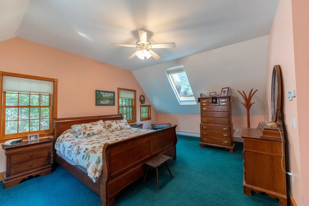 22 Berrywood Drive Wolfeboro NH 03894