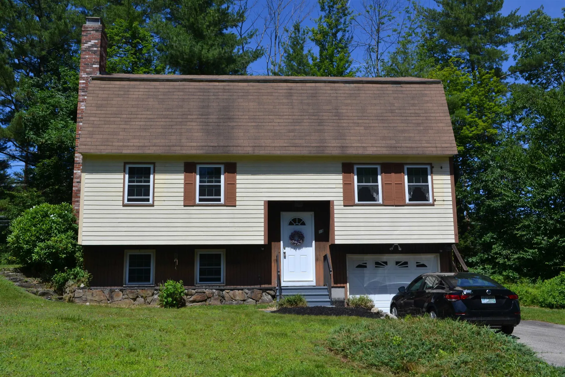 13 Chestnut Hill Drive Londonderry NH 03053