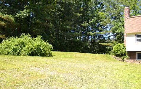 13 Chestnut Hill Drive Londonderry NH 03053