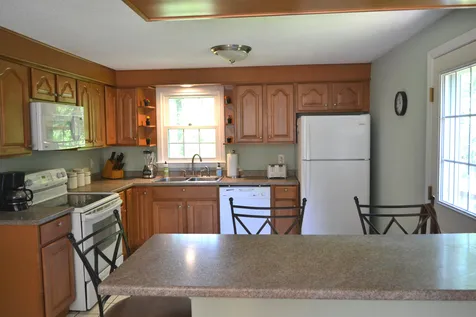 13 Chestnut Hill Drive Londonderry NH 03053