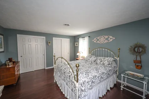 15 Grand Avenue Hudson NH 03051