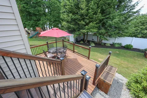 15 Grand Avenue Hudson NH 03051