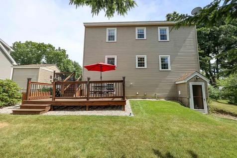 15 Grand Avenue Hudson NH 03051