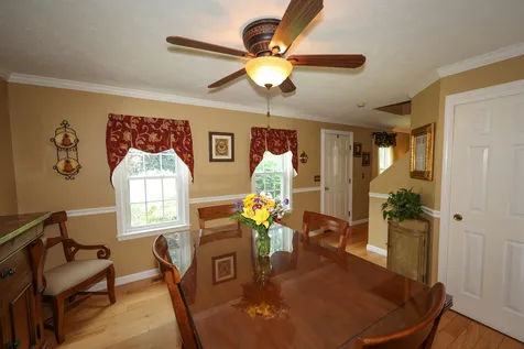 15 Grand Avenue Hudson NH 03051