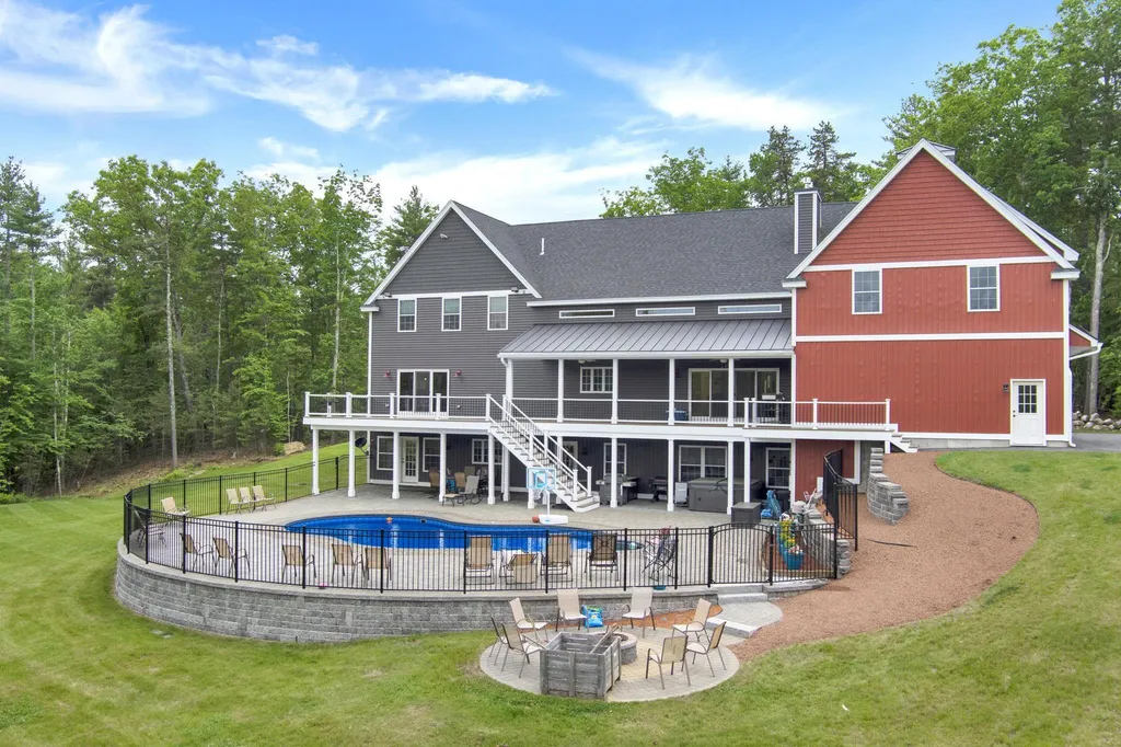 79 Woodhawk Drive Milford NH 03055