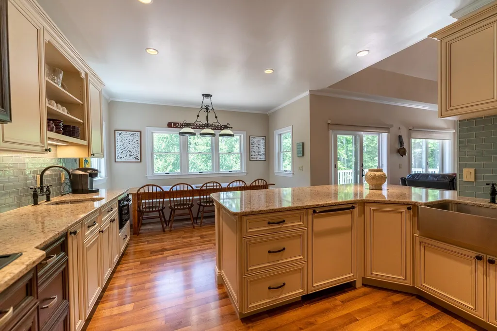 3 Pine Needle Lane Moultonborough NH 03254