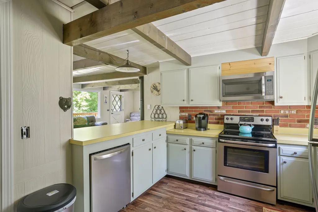 72 Chestnut Drive Gilford NH 03249