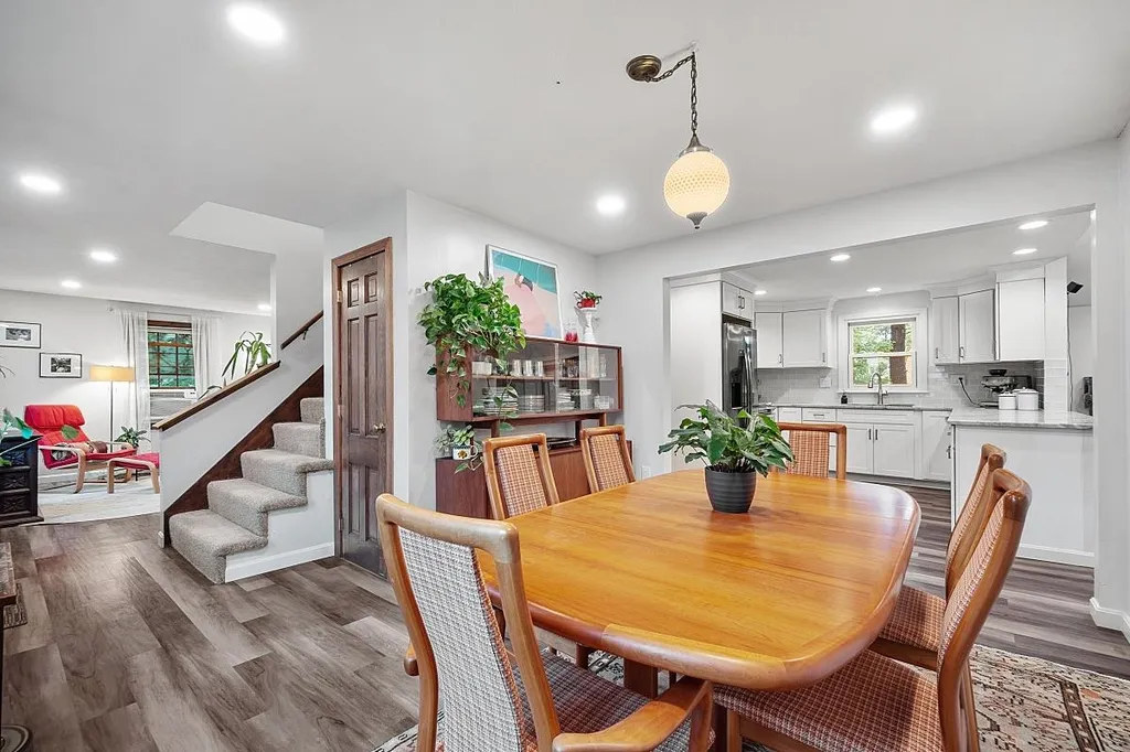 10 Marian Lane Nashua NH 03062
