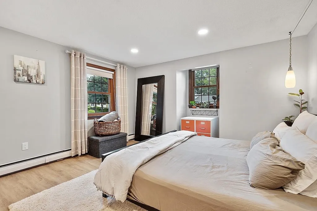 10 Marian Lane Nashua NH 03062