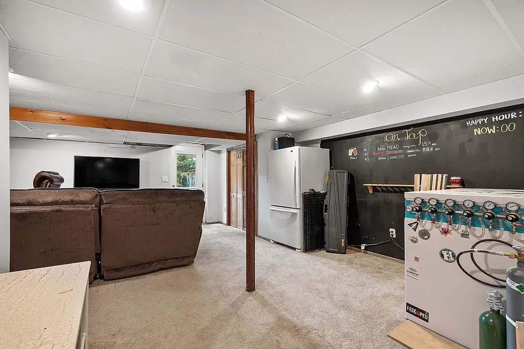 10 Marian Lane Nashua NH 03062