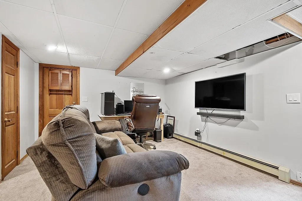 10 Marian Lane Nashua NH 03062