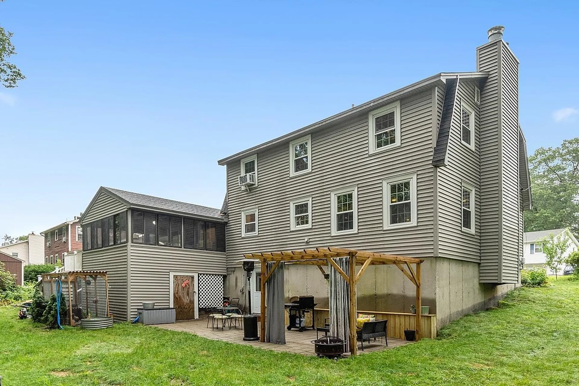 10 Marian Lane Nashua NH 03062