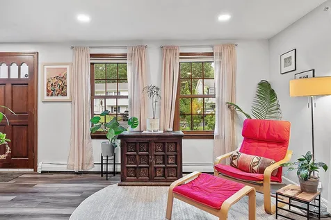 10 Marian Lane Nashua NH 03062