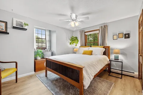 10 Marian Lane Nashua NH 03062