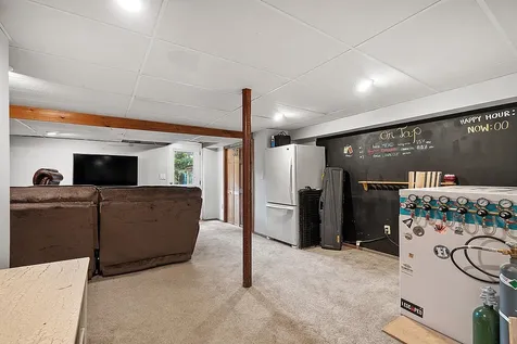 10 Marian Lane Nashua NH 03062