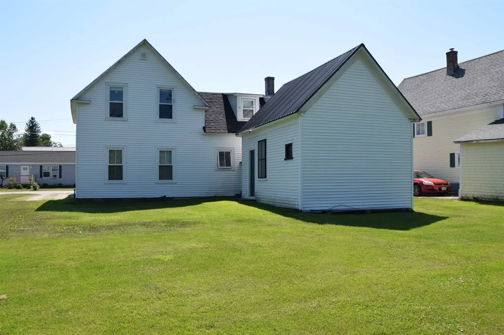 6 Foss Place Lancaster NH 03584