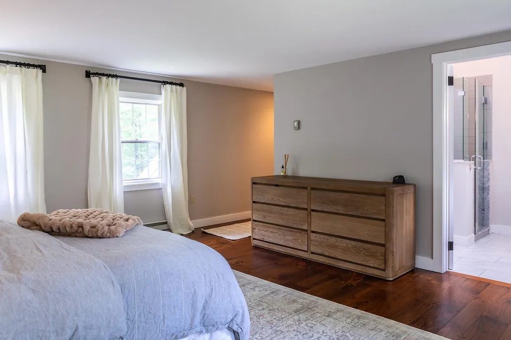 211 Abnaki Trace Hartford VT 05059