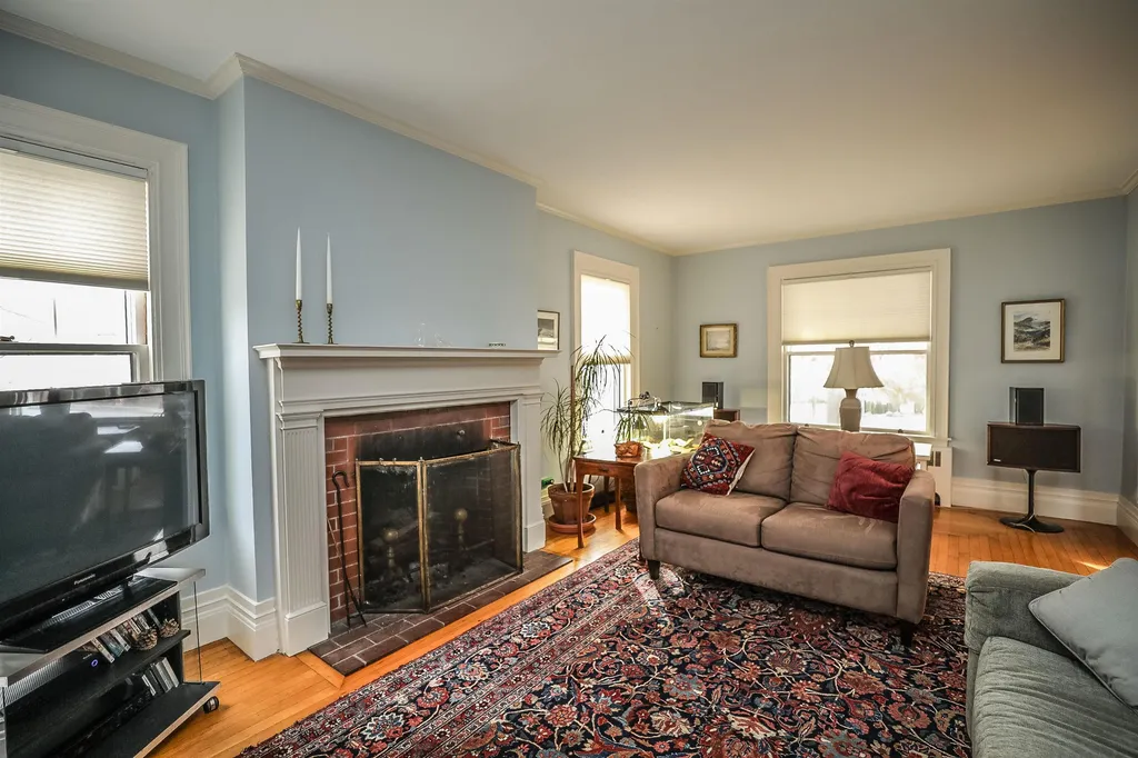 1189 Union Street Manchester NH 03104