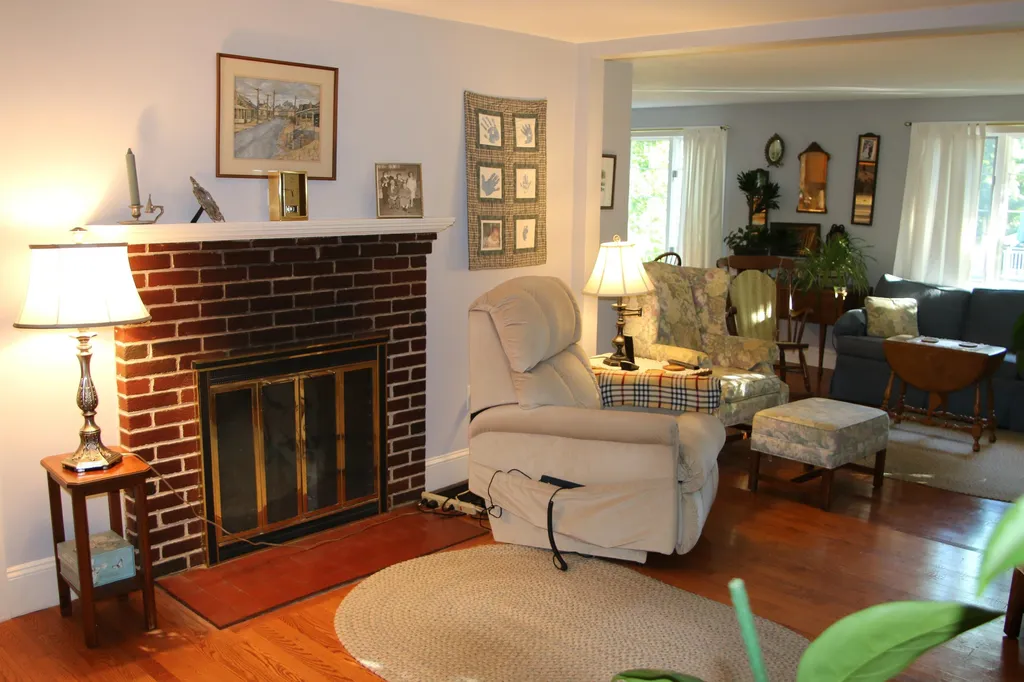 16 Lamprey Terrace Hampton NH 03842