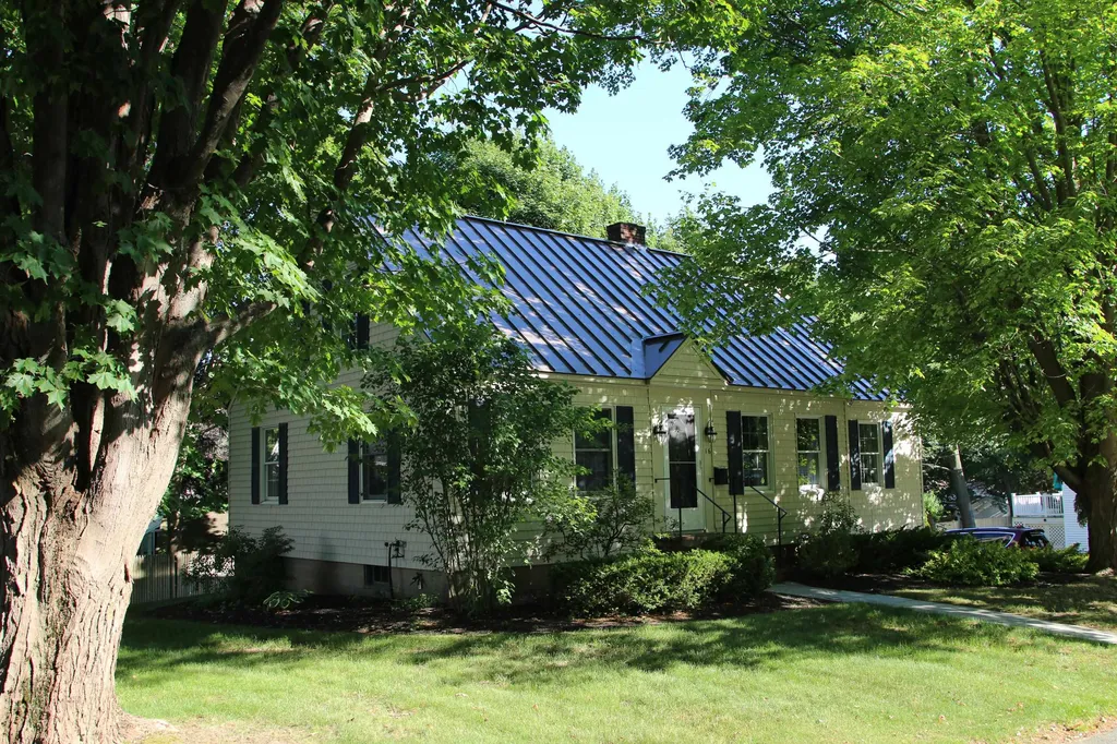 16 Lamprey Terrace Hampton NH 03842