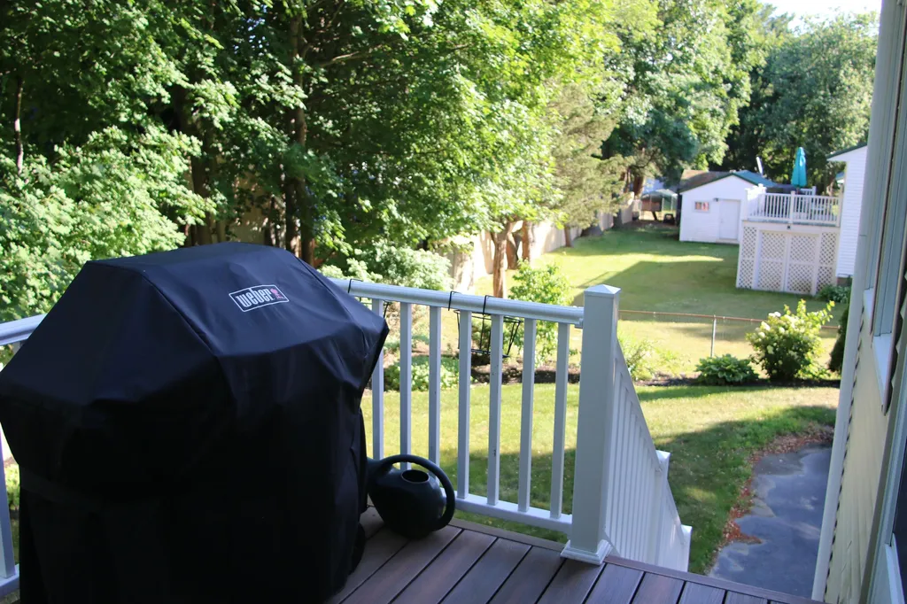 16 Lamprey Terrace Hampton NH 03842