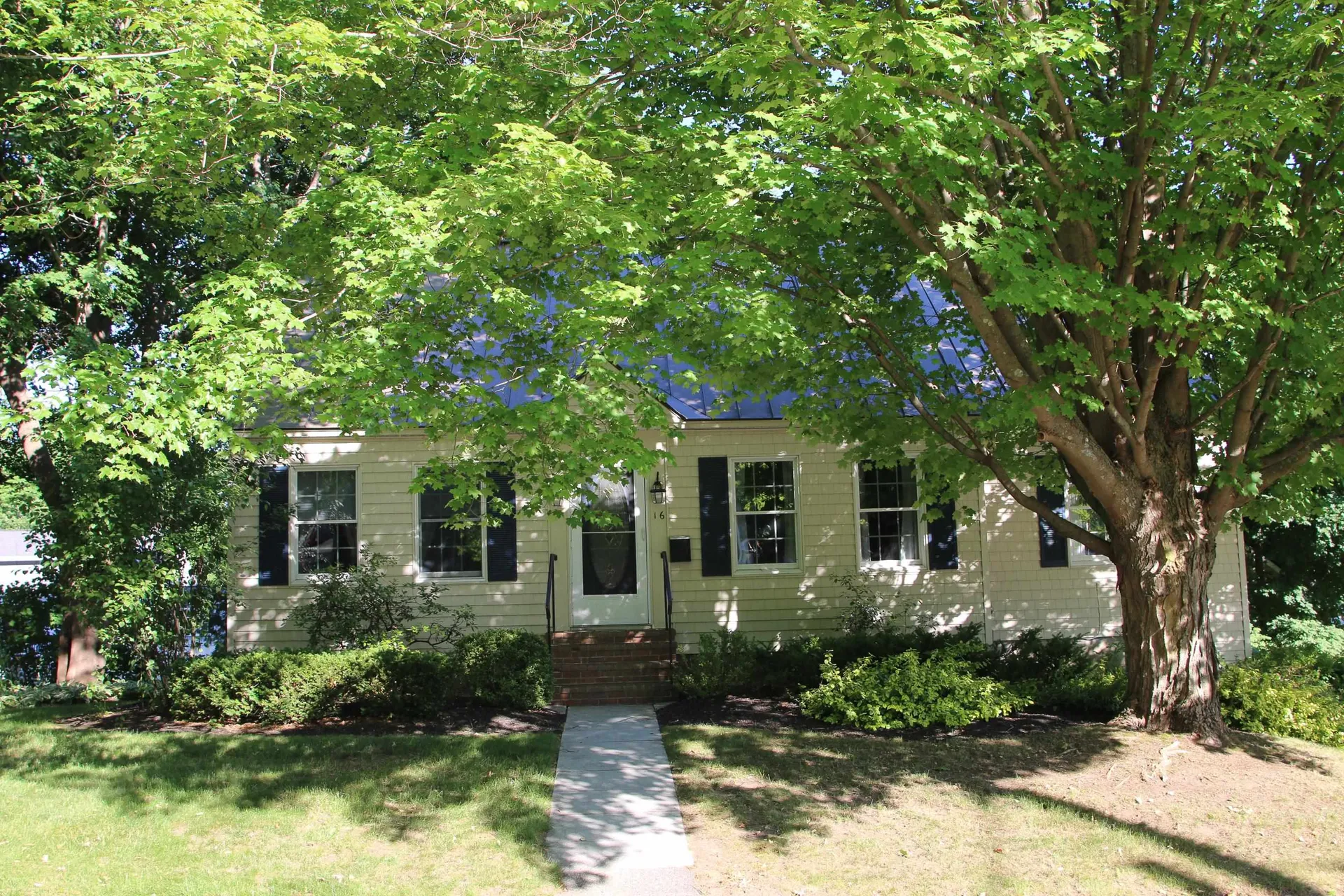 16 Lamprey Terrace Hampton NH 03842