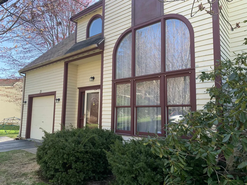 21 Alderwood Drive Stratham NH 03885