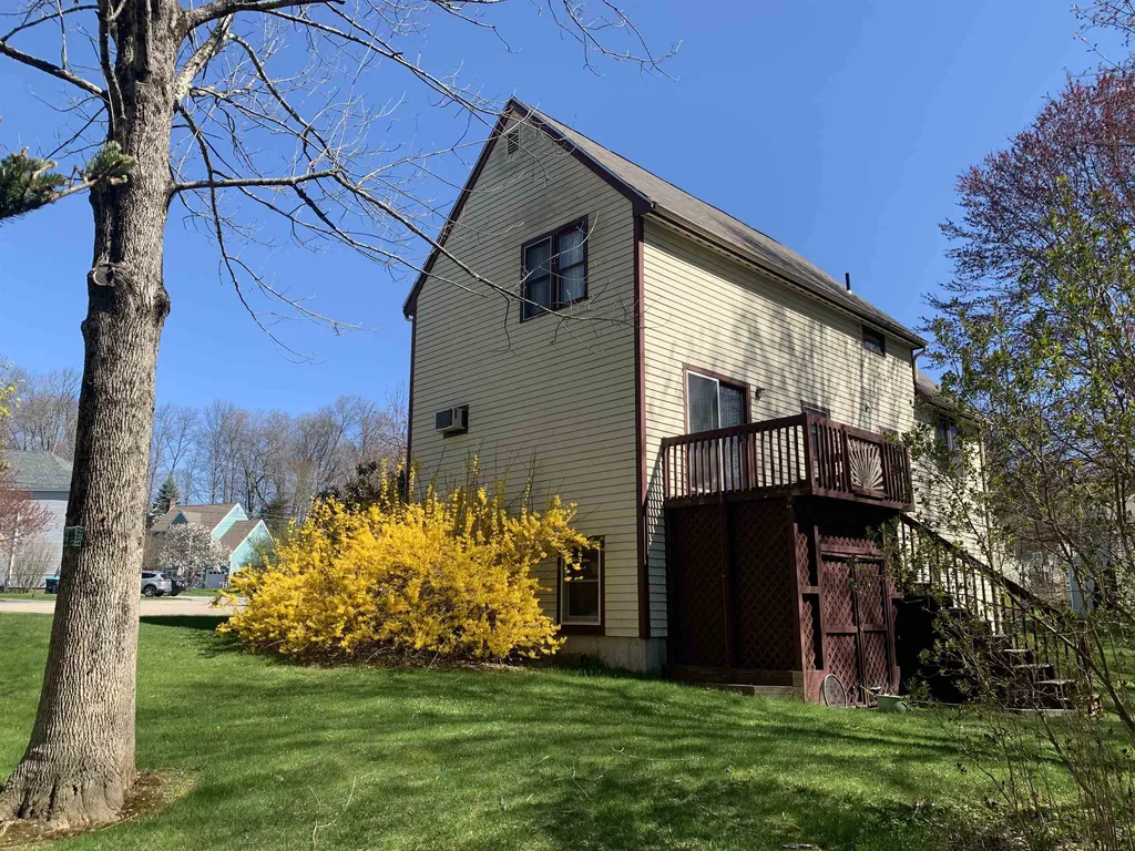 21 Alderwood Drive Stratham NH 03885