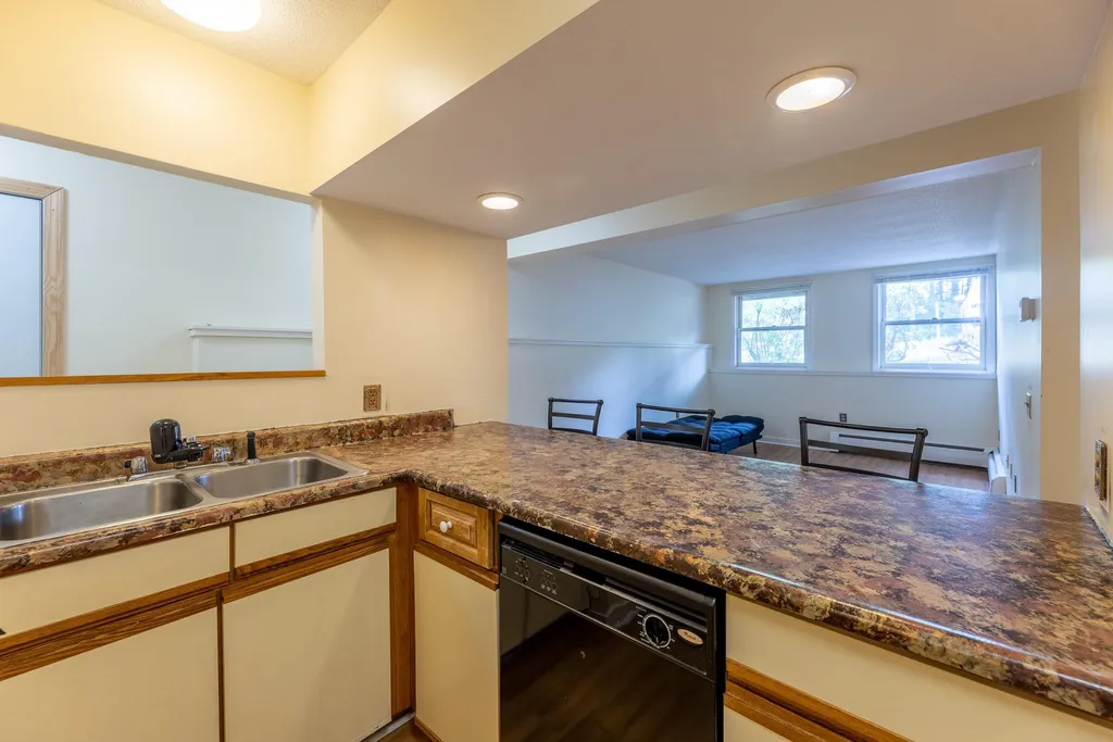 30 Wolf Road Lebanon NH 03766