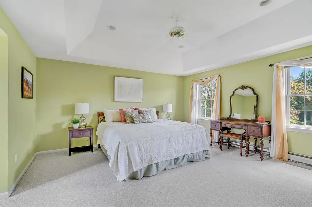 23 Butterfield Lane Bedford NH 03110